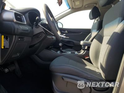Zdjęcie 7 z 16 samochodu: 2018 KIA SORENTO LX VIN:5XYPG4A56JG359666 - miniatura