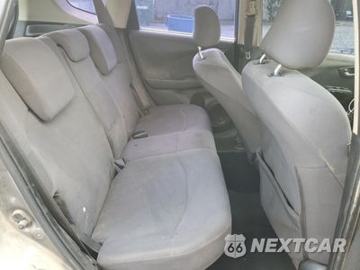 Zdjęcie 10 z 14 samochodu: 2013 HONDA FIT VIN:JHMGE8H30DC003965 - miniatura