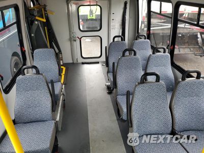 Zdjęcie 10 z 14 samochodu: 2016 FORD ECONOLINE E350 SUPER DUTY CUTAWAY VAN VIN:1FDEE3FS8GDC57908 - miniatura