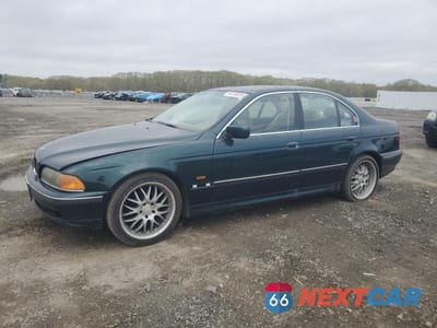 1999 BMW 528 I WBADM5334XBY16407 - główne zdjęcie licytacji z USA - miniatura