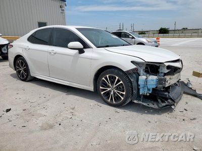 Czwarte zdjęcie samochodu z boku: 2020 TOYOTA CAMRY SE VIN:4T1G11AK5LU886911 - miniatura