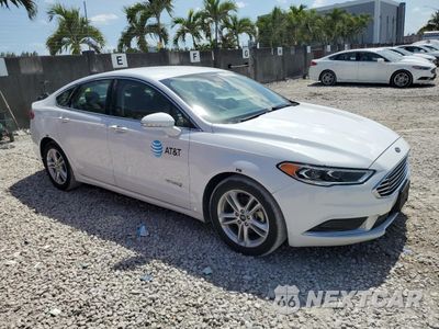 Czwarte zdjęcie samochodu z boku: 2018 FORD FUSION SE HYBRID VIN:3FA6P0LU1JR163509 - miniatura