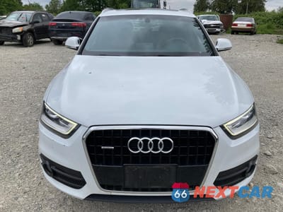 Piąte zdjęcie samochodu w środku: 2015 AUDI Q3 PREMIUM PLUS VIN:WA1EFCFS2FR006797 - miniatura