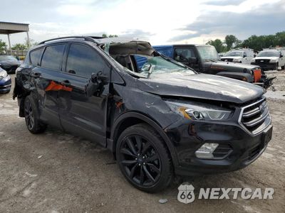 Czwarte zdjęcie samochodu z boku: 2017 FORD ESCAPE SE VIN:1FMCU9GD4HUC25553 - miniatura