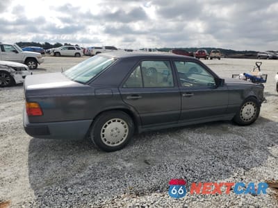 Trzecie zdjęcie samochodu z tyłu: 1987 MERCEDES-BENZ 300 E VIN:WDBEA30D9HA440598 - miniatura