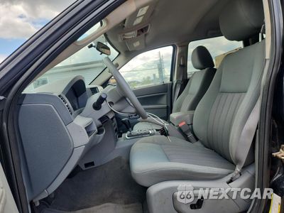 Zdjęcie 7 z 13 samochodu: 2006 JEEP GRAND CHEROKEE LAREDO VIN:1J4GS48K16C288165 - miniatura