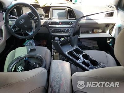 Zdjęcie 8 z 13 samochodu: 2019 HYUNDAI SONATA SE VIN:5NPE24AFXKH784834 - miniatura