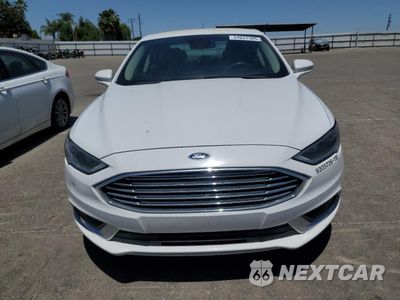Piąte zdjęcie samochodu w środku: 2018 FORD FUSION SE HYBRID VIN:3FA6P0LU6JR171542 - miniatura