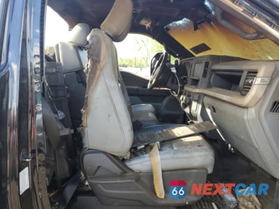 Zdjęcie 10 z 12 samochodu: 2023 FORD F350 SUPER DUTY VIN:1FTRF3BA6PEE07069 - miniatura