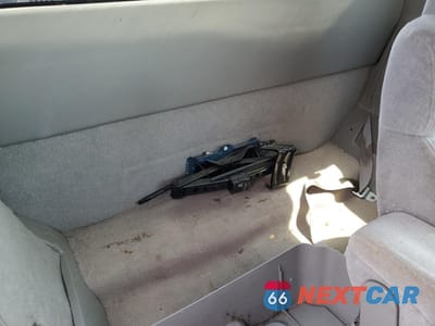 Zdjęcie 10 z 14 samochodu: 2000 CHEVROLET S TRUCK S10 VIN:1GCCS19W9YK107147 - miniatura