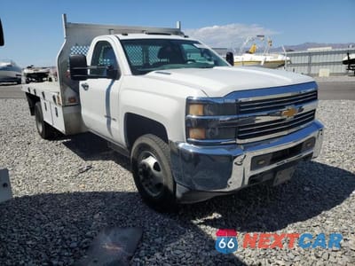 Czwarte zdjęcie samochodu z boku: 2015 CHEVROLET SILVERADO C3500 VIN:1GB3CYC89FF598457 - miniatura