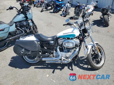 2016 HARLEY-DAVIDSON XL883 SUPERLOW 1HD4CR216GC445997 - główne zdjęcie licytacji z USA - miniatura