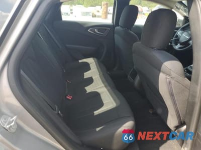 Zdjęcie 10 z 12 samochodu: 2017 CHRYSLER 200 LIMITED VIN:1C3CCCAB5HN512393 - miniatura