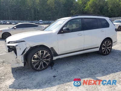 2024 BMW X7 M60I 5UX33EM0XR9U89591 - główne zdjęcie licytacji z USA - miniatura