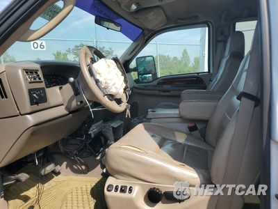 Zdjęcie 7 z 13 samochodu: 2003 FORD F350 SUPER DUTY VIN:1FTWW33PX3EB52264 - miniatura