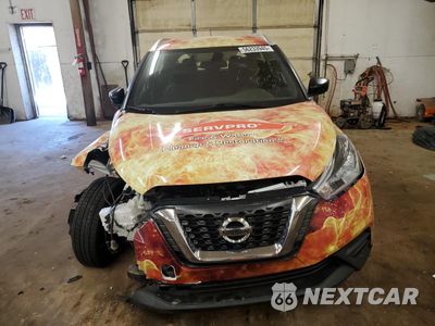 Piąte zdjęcie samochodu w środku: 2019 NISSAN KICKS S VIN:3N1CP5CU3KL532775 - miniatura