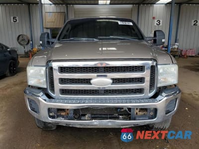 Piąte zdjęcie samochodu w środku: 2005 FORD F250 SUPER DUTY VIN:1FTSW21P95EB20761 - miniatura