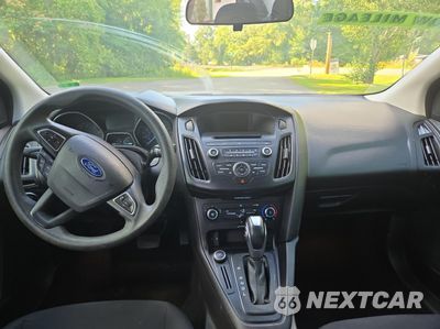 Zdjęcie 9 z 10 samochodu: 2015 FORD FOCUS SE VIN:1FADP3F26FL345599 - miniatura