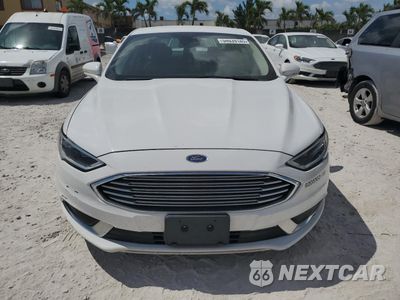 Piąte zdjęcie samochodu w środku: 2018 FORD FUSION SE HYBRID VIN:3FA6P0LU4JR118600 - miniatura