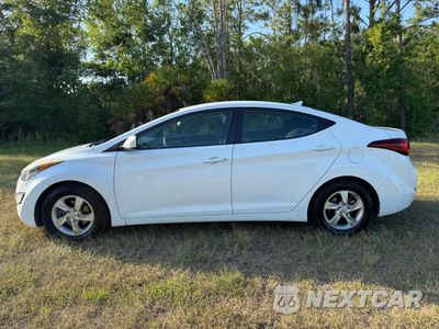 Trzecie zdjęcie samochodu z tyłu: 2014 HYUNDAI ELANTRA SE VIN:5NPDH4AE9EH508778 - miniatura
