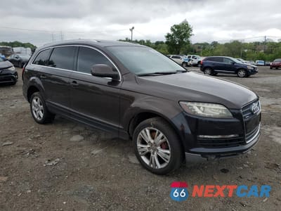 Czwarte zdjęcie samochodu z boku: 2010 AUDI Q7 PREMIUM PLUS VIN:WA1LYAFE6AD006131 - miniatura