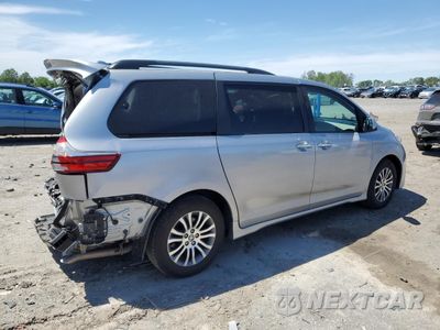 Trzecie zdjęcie samochodu z tyłu: 2020 TOYOTA SIENNA XLE VIN:5TDYZ3DC1LS072471 - miniatura