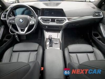 Zdjęcie 8 z 12 samochodu: 2019 BMW 330XI VIN:3MW5R7J57K8B00407 - miniatura