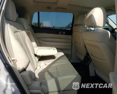 Zdjęcie 11 z 15 samochodu: 2019 LINCOLN MKT VIN:2LMHJ5AT6KBL00844 - miniatura