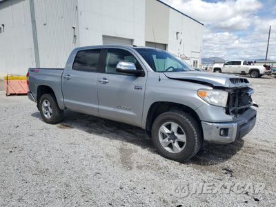 Czwarte zdjęcie samochodu z boku: 2017 TOYOTA TUNDRA CREWMAX LIMITED VIN:5TFHW5F12HX638185 - miniatura