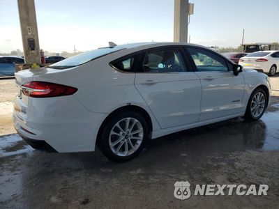 Trzecie zdjęcie samochodu z tyłu: 2019 FORD FUSION SE VIN:3FA6P0LU6KR124819 - miniatura