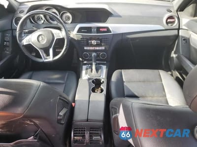 Zdjęcie 8 z 12 samochodu: 2014 MERCEDES-BENZ C 250 VIN:WDDGF4HB3ER306726 - miniatura