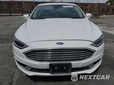 Piąte zdjęcie samochodu w środku: 2018 FORD FUSION SE HYBRID VIN:3FA6P0LUXJR278643 - miniatura