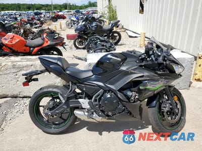 2025 KAWASAKI EX650 R ML5EXER19SDAE7445 - główne zdjęcie licytacji z USA - miniatura