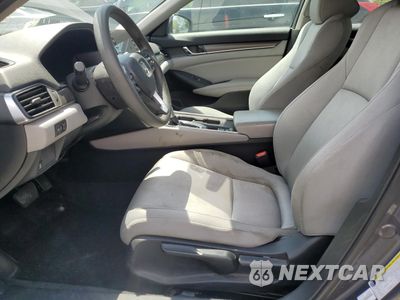Zdjęcie 7 z 12 samochodu: 2018 HONDA ACCORD LX VIN:1HGCV1F16JA071656 - miniatura