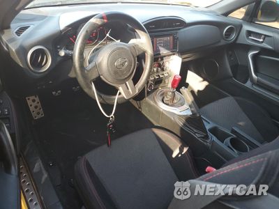Zdjęcie 8 z 14 samochodu: 2015 TOYOTA SCION FR-S VIN:JF1ZNAA1XF9705288 - miniatura