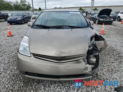 Piąte zdjęcie samochodu w środku: 2004 TOYOTA PRIUS VIN:JTDKB22U440029313 - miniatura