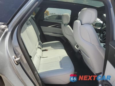 Zdjęcie 11 z 13 samochodu: 2024 CADILLAC LYRIQ LUXURY VIN:1GYKPSRK1RZ104892 - miniatura