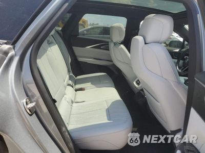 Zdjęcie 11 z 13 samochodu: 2024 CADILLAC LYRIQ LUXURY VIN:1GYKPSRK1RZ104892 - miniatura