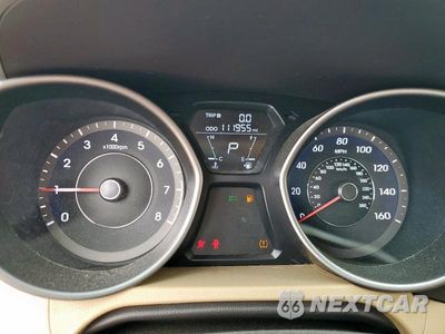 Zdjęcie 9 z 12 samochodu: 2013 HYUNDAI ELANTRA GLS VIN:5NPDH4AE3DH351649 - miniatura