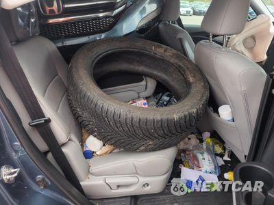 Zdjęcie 11 z 14 samochodu: 2018 HONDA PILOT TOURING VIN:5FNYF6H91JB023121 - miniatura