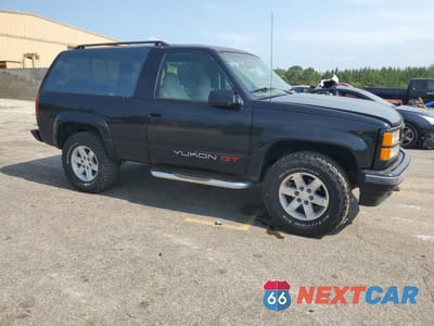 Czwarte zdjęcie samochodu z boku: 1994 GMC YUKON VIN:1GKEK18K0RJ732197 - miniatura