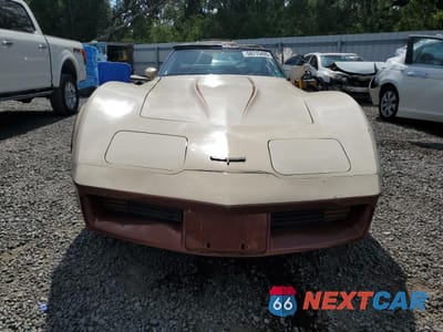 Piąte zdjęcie samochodu w środku: 1981 CHEVROLET CORVETTE VIN:1G1AY8768B5102666 - miniatura