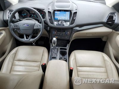 Zdjęcie 8 z 16 samochodu: 2019 FORD ESCAPE TITANIUM VIN:1FMCU9J94KUC43434 - miniatura