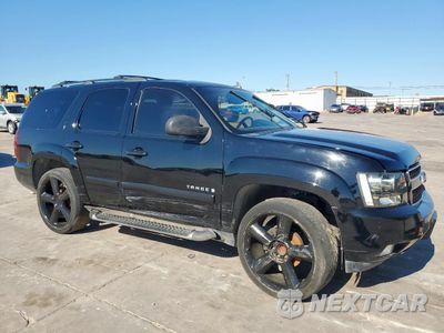 Czwarte zdjęcie samochodu z boku: 2008 CHEVROLET TAHOE C1500 VIN:1GNFC13J18R205918 - miniatura