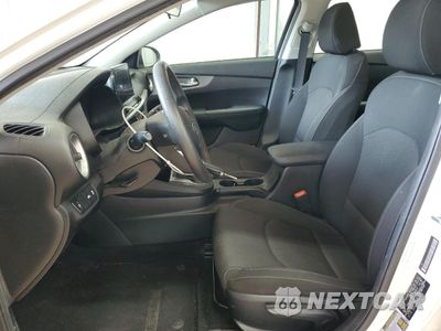 Zdjęcie 7 z 14 samochodu: 2019 KIA FORTE FE VIN:3KPF24AD9KE123772 - miniatura