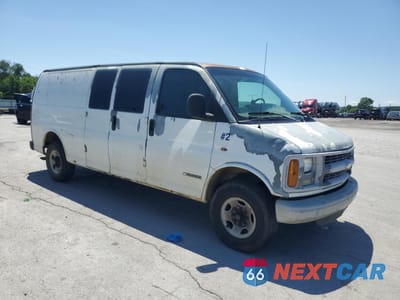 Czwarte zdjęcie samochodu z boku: 2002 CHEVROLET EXPRESS G3500 VIN:1GCHG39RX21226402 - miniatura