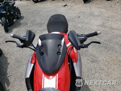 Piąte zdjęcie samochodu w środku: 2013 DUCATI DIAVEL VIN:ZDM13BLW5DB017365 - miniatura