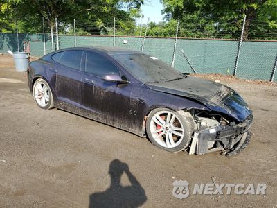 Czwarte zdjęcie samochodu z boku: 2016 TESLA MODEL S VIN:5YJSA1E48GF143233 - miniatura
