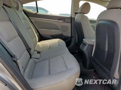 Zdjęcie 10 z 13 samochodu: 2018 HYUNDAI ELANTRA SEL VIN:5NPD84LF3JH296475 - miniatura