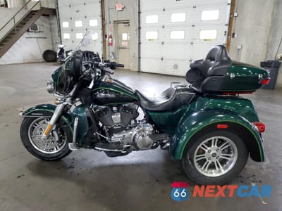 Trzecie zdjęcie samochodu z tyłu: 2016 HARLEY-DAVIDSON FLHTCUTG TRI GLIDE ULTRA VIN:1HD1MAL17GB861451 - miniatura